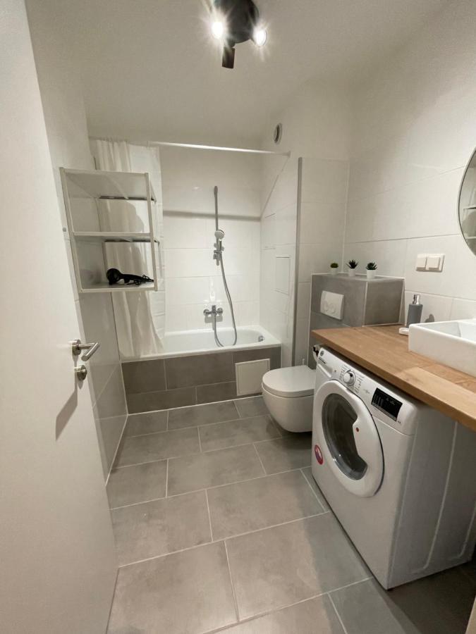 #Family & Friends# Ruhig, Gruen, Gleich In Der City Apartman Bécs Kültér fotó
